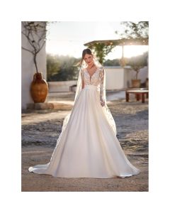 Vestido Estilo Princesa Mikado Encaje y Pedrería