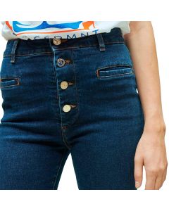 Jeans With Contrast Buttons