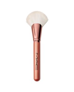 1435 Bronzer Fan Brush
