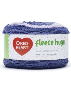 Estambre Red Heart Fleece Hugs Rattle