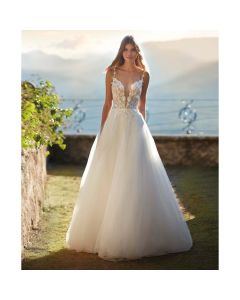 Vestido Estilo a TUL, Encaje y Flores