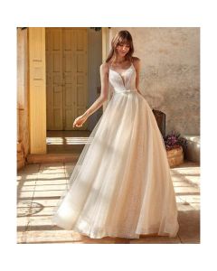 Vestido Estilo a Tul y Pedrería