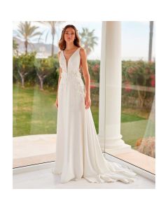 Vestido Estilo a MIKADO, Raso y Pedrería