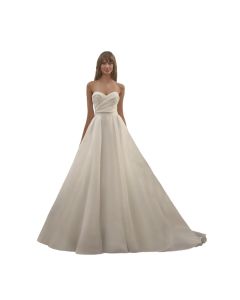 Vestido Corte Princesa NI126AU1